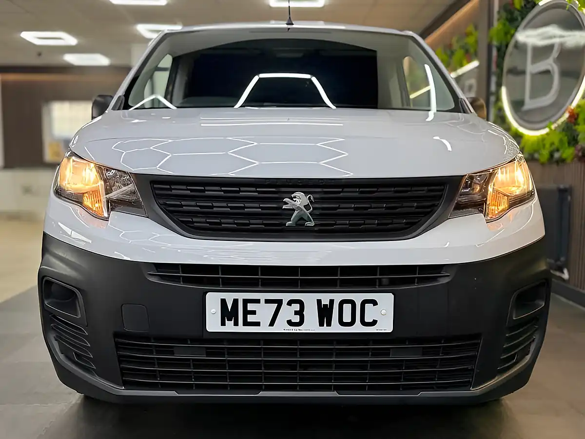 Used 2024 Peugeot Partner Professional Premium Plus L1 White - Interior and Exterior details 4