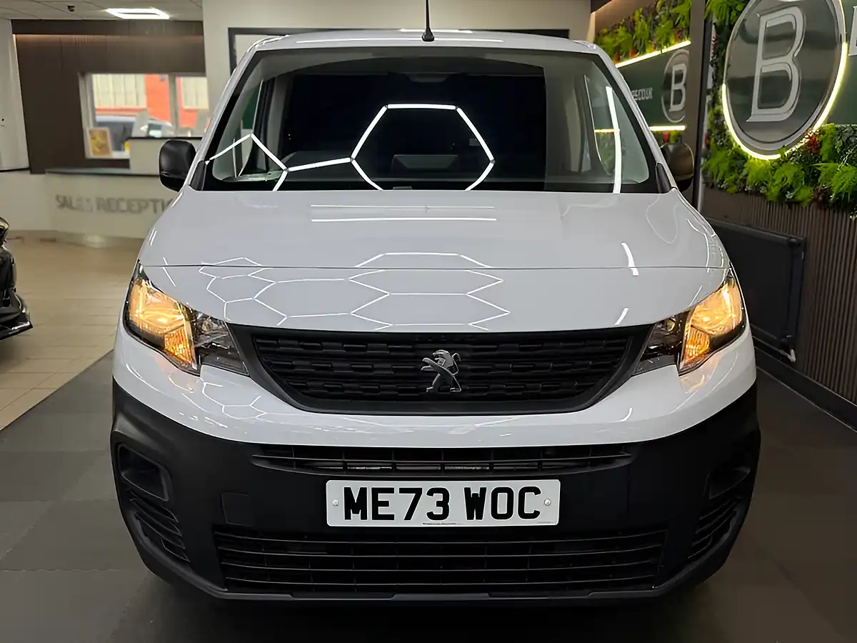 Used 2024 Peugeot Partner Professional Premium Plus L1 White - Interior and Exterior details 5
