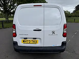 Used 2024 Peugeot Partner Professional Premium + White - Interior and Exterior details 6