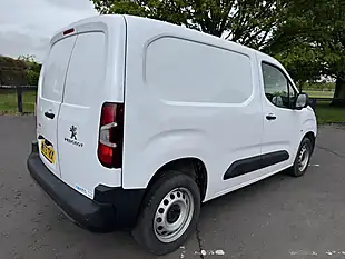 Used 2024 Peugeot Partner Professional Premium + White - Interior and Exterior details 8