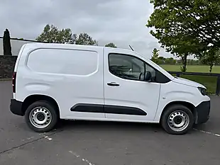 Used 2024 Peugeot Partner Professional Premium + White - Interior and Exterior details 9