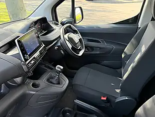 Used 2024 Peugeot Partner Professional Premium White - Interior and Exterior details 14