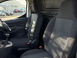 Used 2024 Peugeot Partner Professional Premium White - Interior and Exterior details 15
