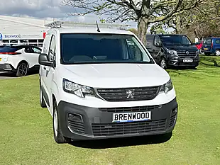 Used 2024 Peugeot Partner Professional Premium White - Interior and Exterior details 2