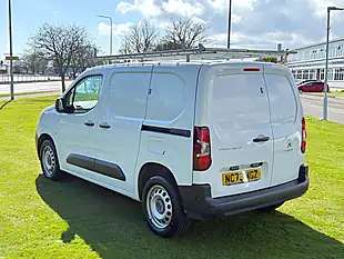 Used 2024 Peugeot Partner Professional Premium White - Interior and Exterior details 4