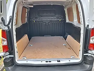 Used 2024 Peugeot Partner Professional Premium White - Interior and Exterior details 10