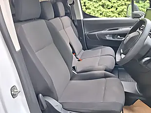Used 2024 Peugeot Partner Professional Premium White - Interior and Exterior details 11