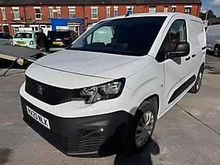 Used 2024 Peugeot Partner Professional Premium White - Interior and Exterior details 3