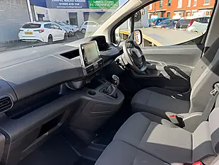 Used 2024 Peugeot Partner Professional Premium White - Interior and Exterior details 6