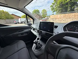 Used 2024 Peugeot Partner Professional Premium White - Interior and Exterior details 18
