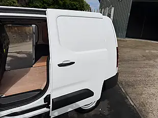Used 2024 Peugeot Partner Professional Premium White - Interior and Exterior details 4