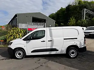 Used 2024 Peugeot Partner Professional Premium White - Interior and Exterior details 8