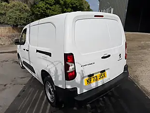 Used 2024 Peugeot Partner Professional Premium White - Interior and Exterior details 9