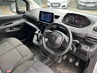 Used 2024 Peugeot Partner Professional Premium White - Interior and Exterior details 15