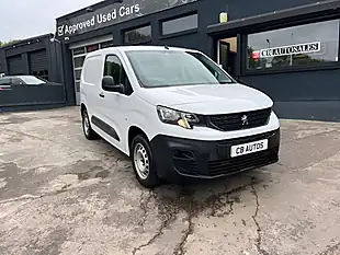 Used 2024 Peugeot Partner Professional Premium White - Interior and Exterior details 9