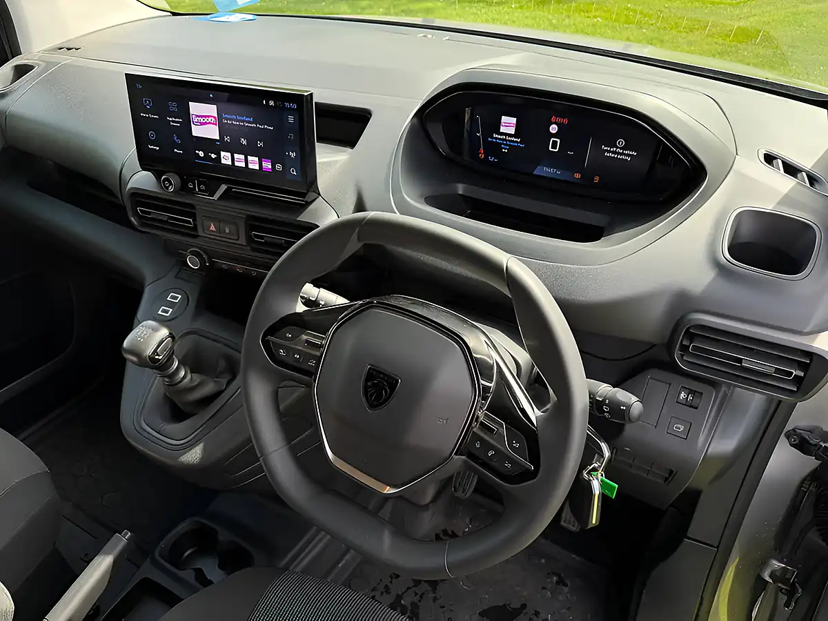 Used 2024 Peugeot Partner Professional Standard Grey - Interior and Exterior details 10