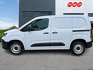 Used 2024 Peugeot Partner Professional Standard Ice White - Interior and Exterior details 4