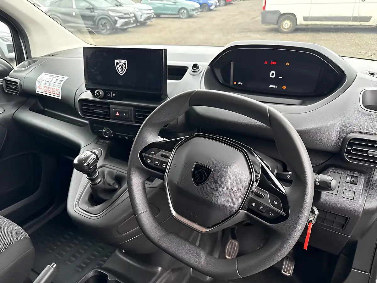 Used 2024 Peugeot Partner Professional Standard White - Interior and Exterior details 10