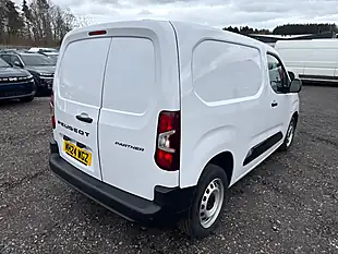 Used 2024 Peugeot Partner Professional Standard White - Interior and Exterior details 7