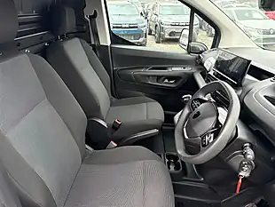 Used 2024 Peugeot Partner Professional Standard White - Interior and Exterior details 9
