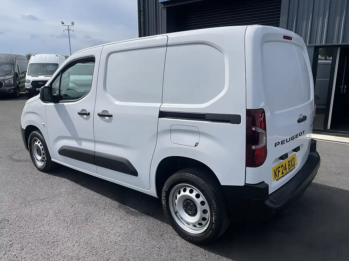 Used 2024 Peugeot Partner Professional Swb White - Interior and Exterior details 9