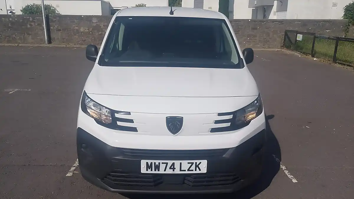 Used 2024 Peugeot Partner Professional White - Interior and Exterior details 2