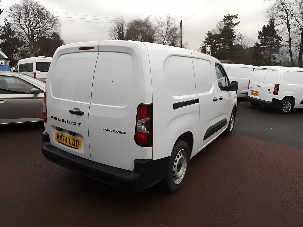 Used 2024 Peugeot Partner Professional White - Interior and Exterior details 10