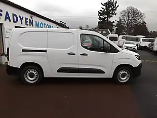 Used 2024 Peugeot Partner Professional White - Interior and Exterior details 11