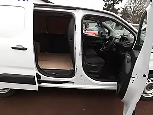 Used 2024 Peugeot Partner Professional White - Interior and Exterior details 12