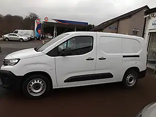 Used 2024 Peugeot Partner Professional White - Interior and Exterior details 4