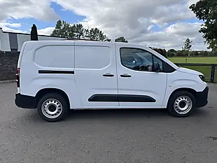 Used 2024 Peugeot Partner Professional White - Interior and Exterior details 10
