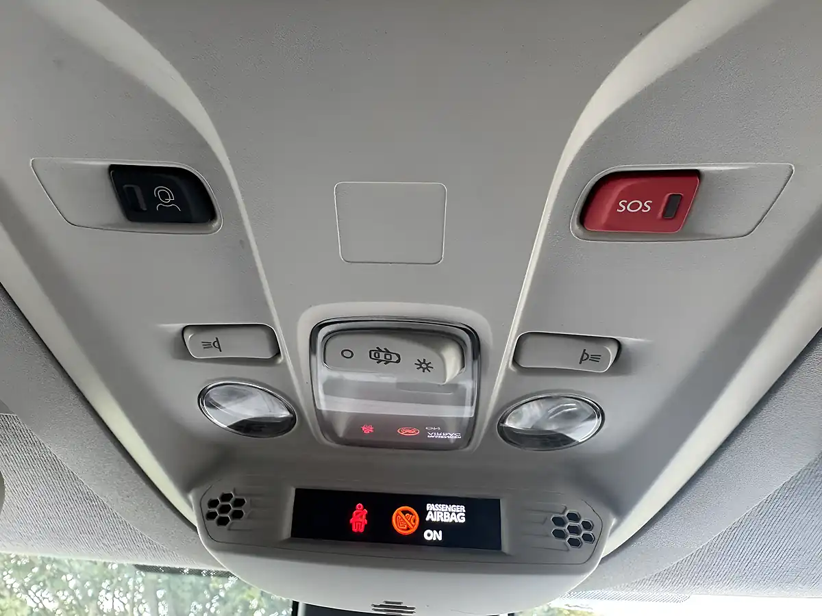Used 2024 Peugeot Partner Professional White - Interior and Exterior details 19