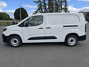 Used 2024 Peugeot Partner Professional White - Interior and Exterior details 4