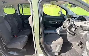 Used 2024 Peugeot Rifter Horizon Green - Interior and Exterior details 9