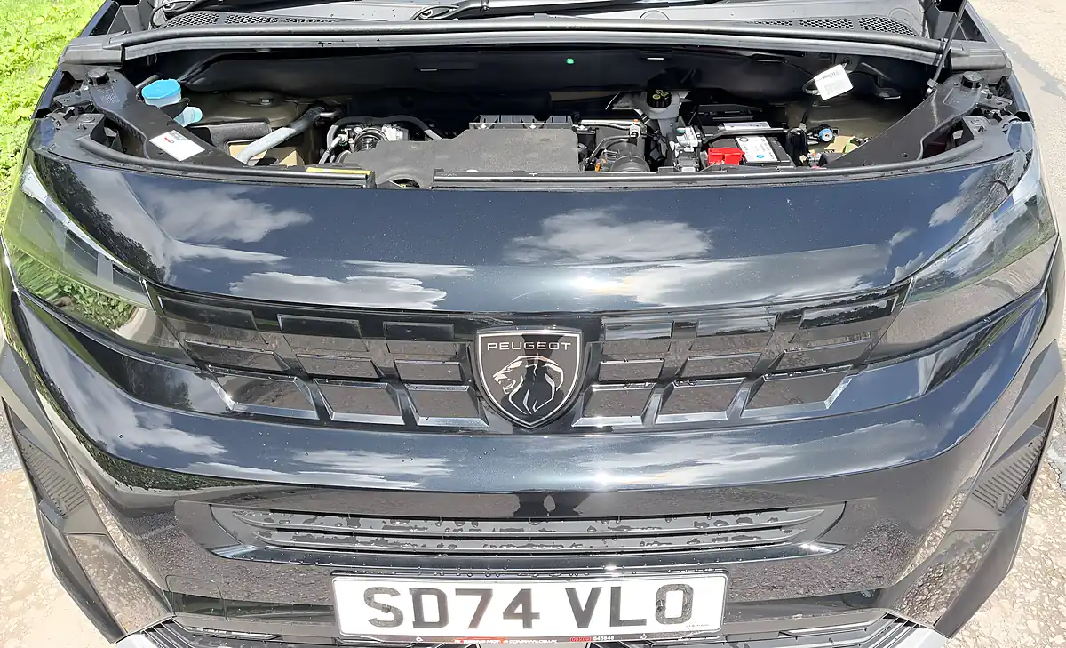 Used 2024 Peugeot Rifter Horizon GT Xl Black - Interior and Exterior details 13