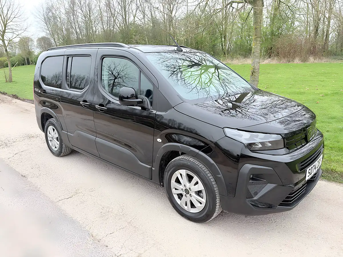 Used 2024 Peugeot Rifter Horizon Xl Rs+ Black - Interior and Exterior details 3