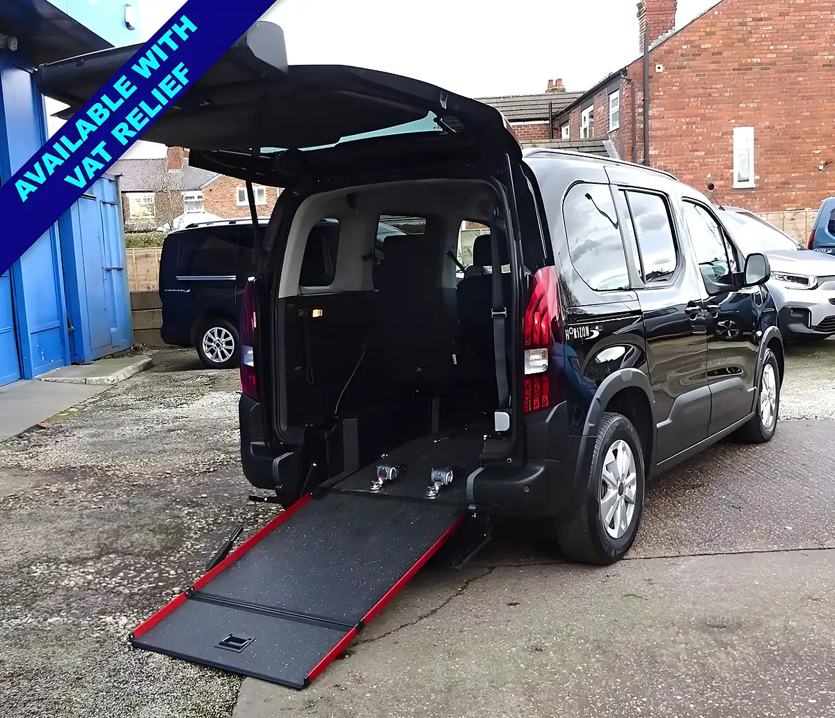 Used 2024 Peugeot Rifter Wheelchair Access Black - Interior and Exterior details 14