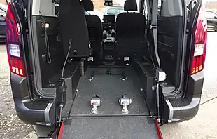 Used 2024 Peugeot Rifter Wheelchair Access Black - Interior and Exterior details 20
