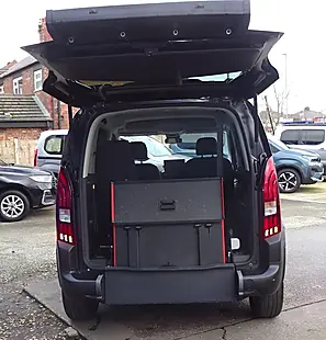 Used 2024 Peugeot Rifter Wheelchair Access Black - Interior and Exterior details 7