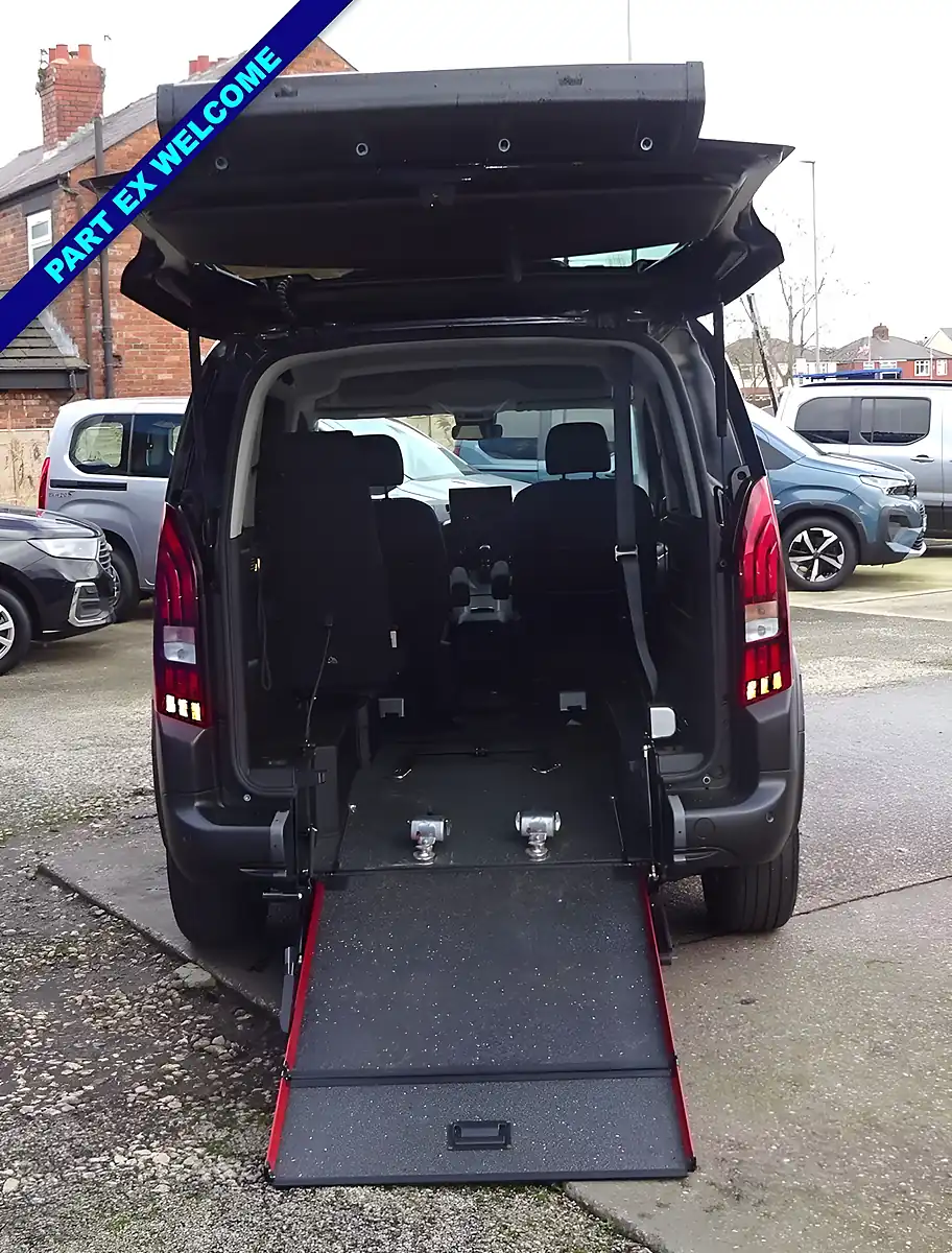 Used 2024 Peugeot Rifter Wheelchair Access Black - Interior and Exterior details 8