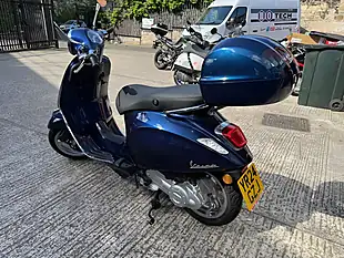 Used 2024 Piaggio Primavera Blue - Interior and Exterior details 4