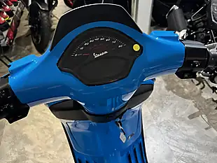 Used 2024 Piaggio Sprint S Blu Eclettico - Interior and Exterior details 9