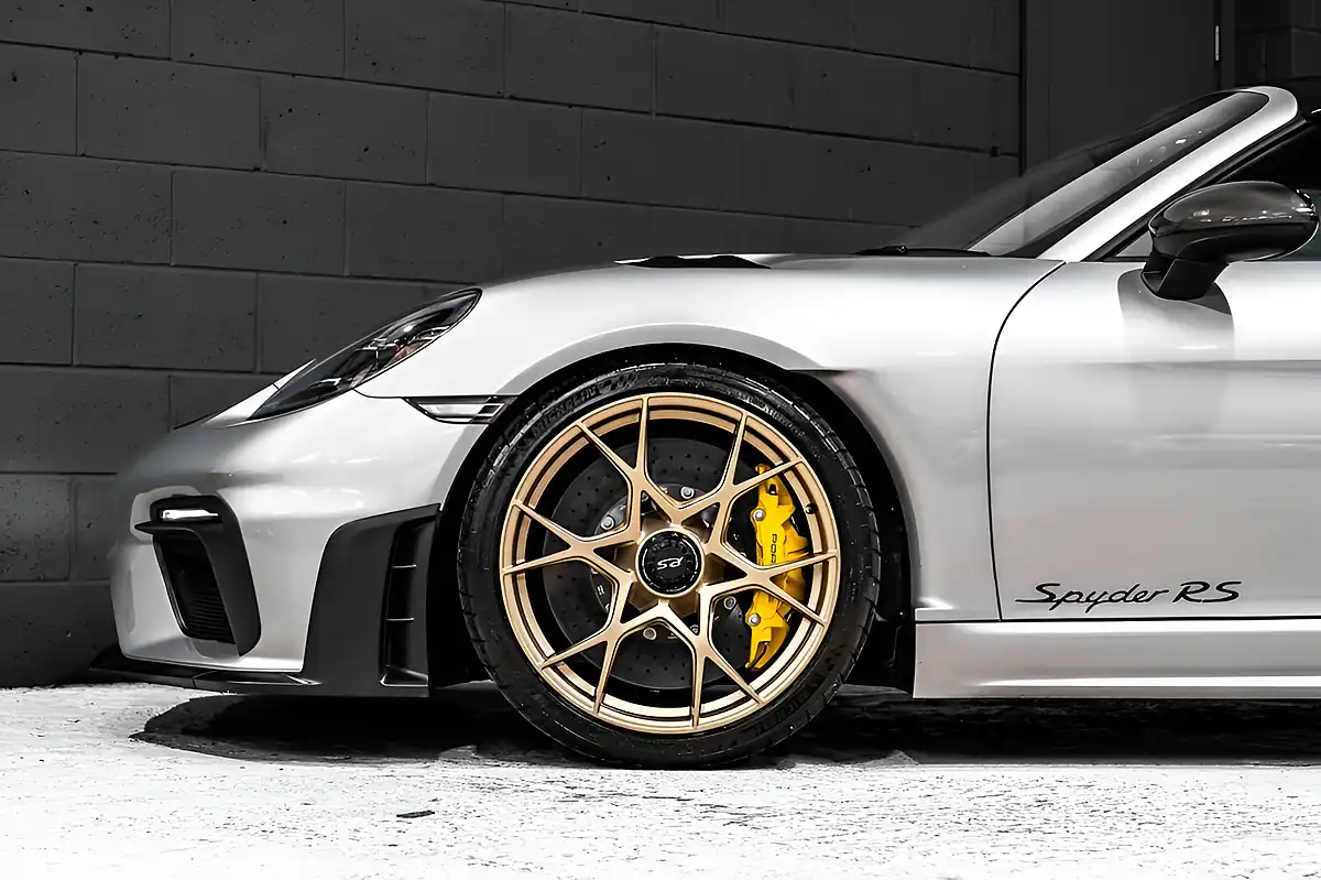 Used 2024 Porsche 718 Spyder RS Silver - Interior and Exterior details 16