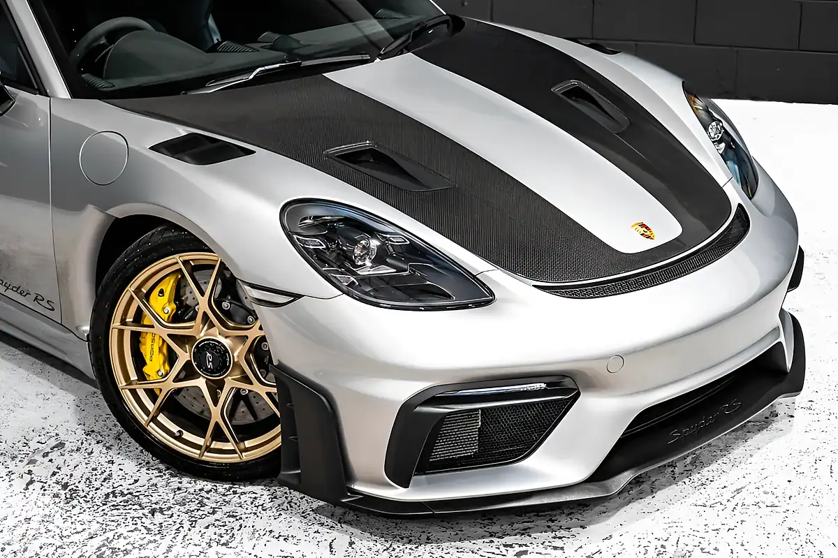 Used 2024 Porsche 718 Spyder RS Silver - Interior and Exterior details 3