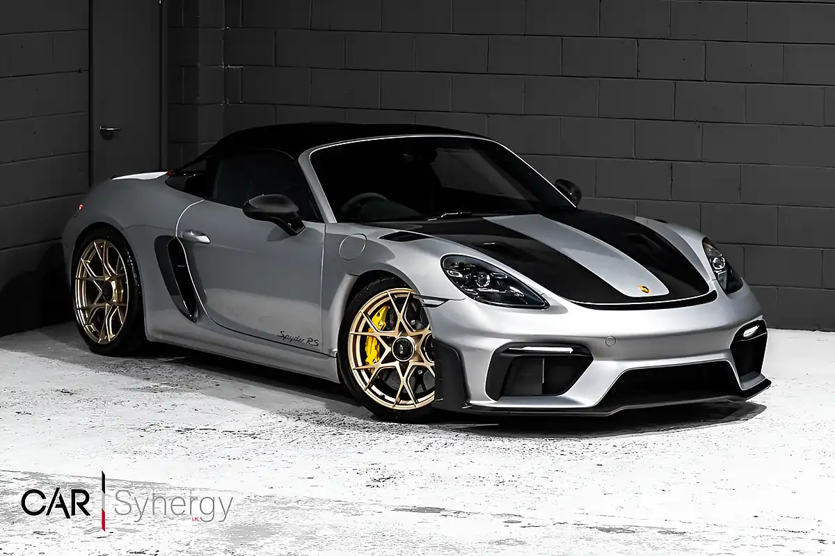 Used 2024 Porsche 718 Spyder RS Silver - Interior and Exterior details 5
