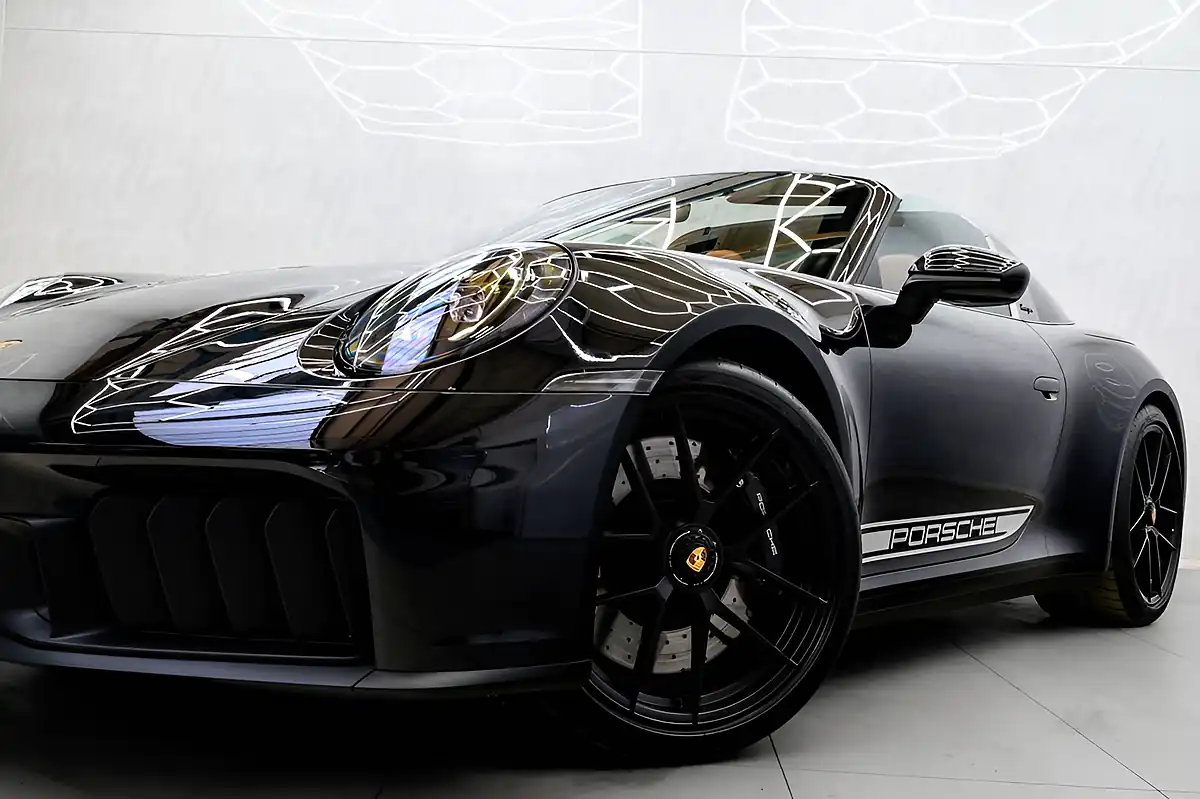 Used 2024 Porsche 911 4 Gts Targa Black - Interior and Exterior details 10