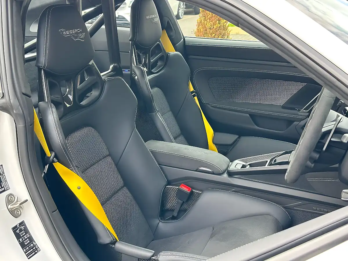 Used 2024 Porsche 911 GT3 RS White - Interior and Exterior details 9