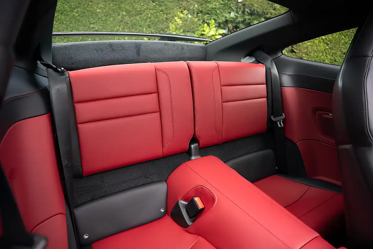 Used 2024 Porsche 911 T Grey - Interior and Exterior details 15