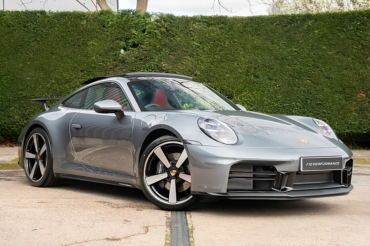 Used 2024 Porsche 911 T Grey - Interior and Exterior details 5