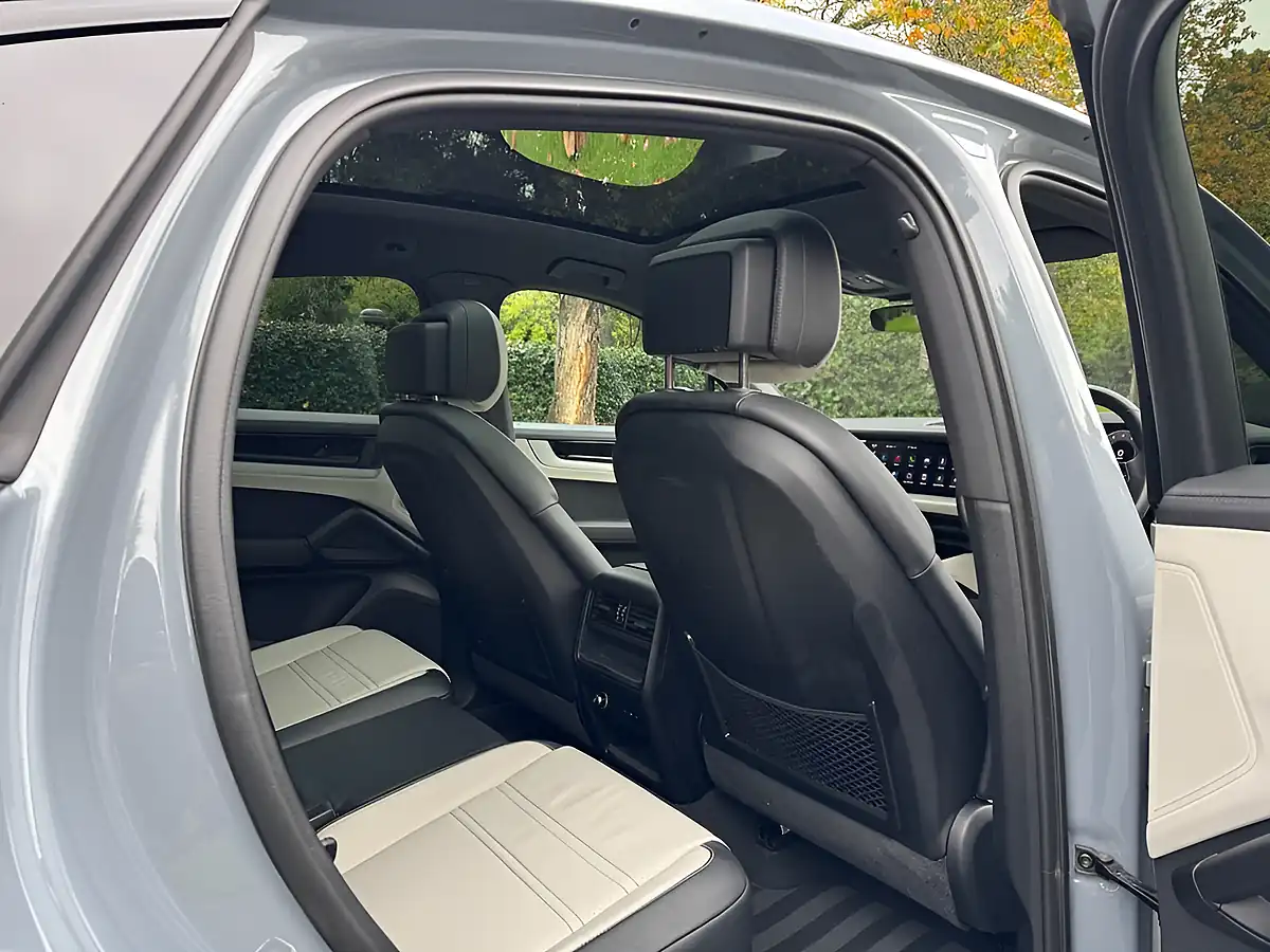 Used 2024 Porsche Cayenne Coupe Grey - Interior and Exterior details 13